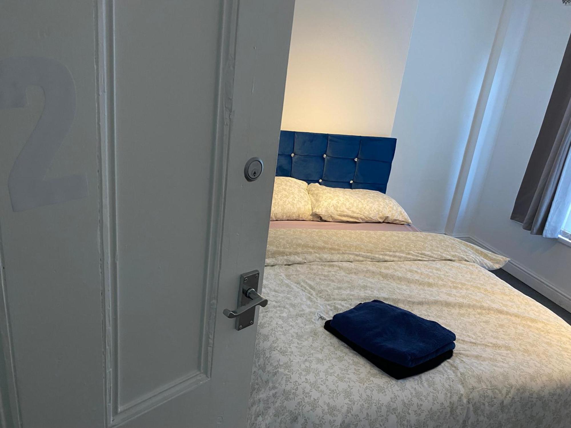 Marvellous Room 2 Stoke-on-Trent Bagian luar foto